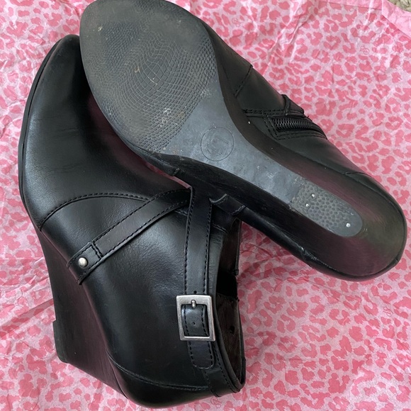 Preloved Nicole Halo black ankle booties - Picture 3 of 6